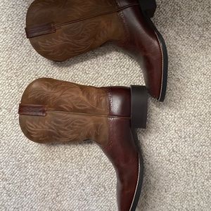 Ariat Men’s size 9.5 boots. Steel toe